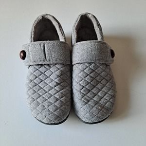 Vionic Gray Quilted Women's Slippers
